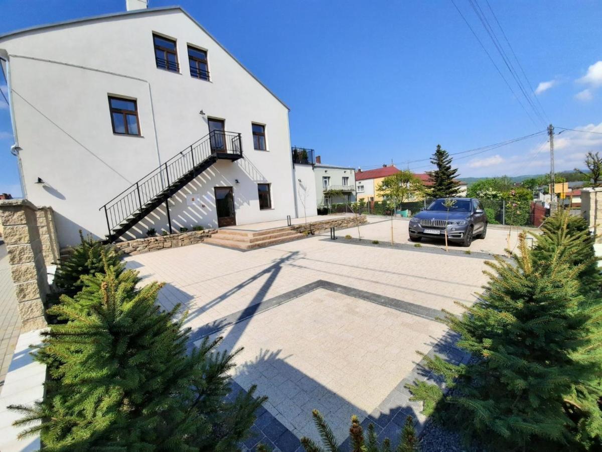 Apartamenty Dukla Buitenkant foto